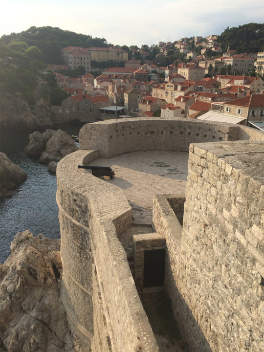 Blick auf die Stadtmauer